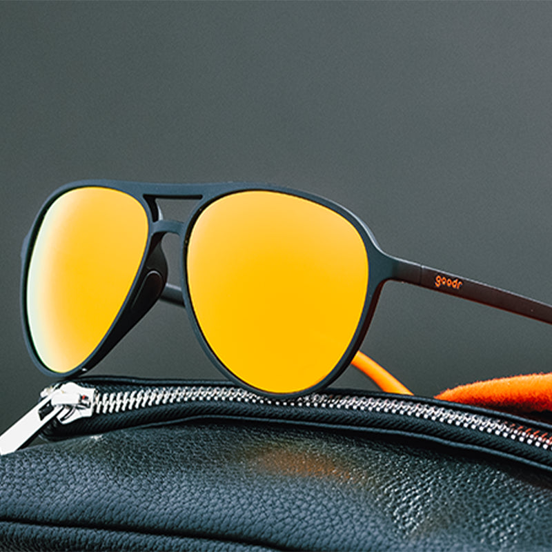 Call Me Tarmac Daddy | monture aviateur noire avec verres ambre | lunettes de soleil goodr MACH G