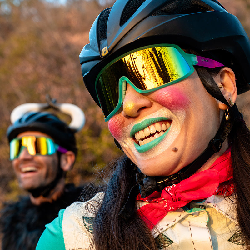 Sauver un taureau, monter un clown de rodéo-active-lunettes de soleil de Goodr-2-lunettes de soleil de Goodr