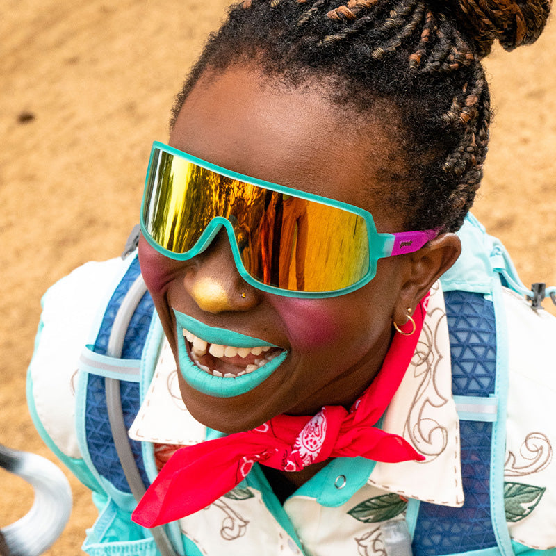 Sauver un taureau, monter un clown de rodéo-active-goodr sunglasses-4-goodr sunglasses